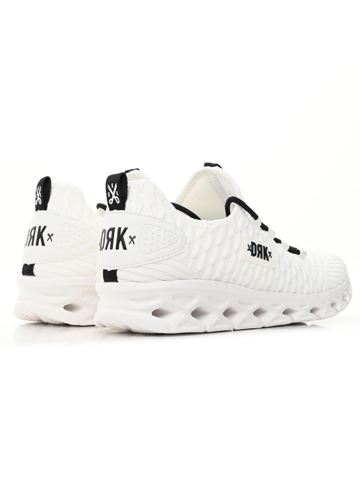 ULTRALIGHT SNEAKERS Dorko Middle East