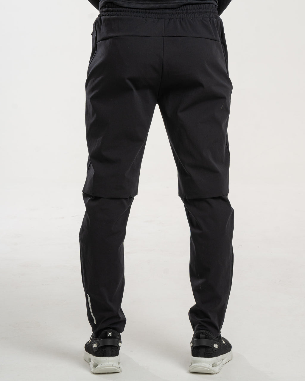 TUCKER Jogger Pants Dorko Middle East