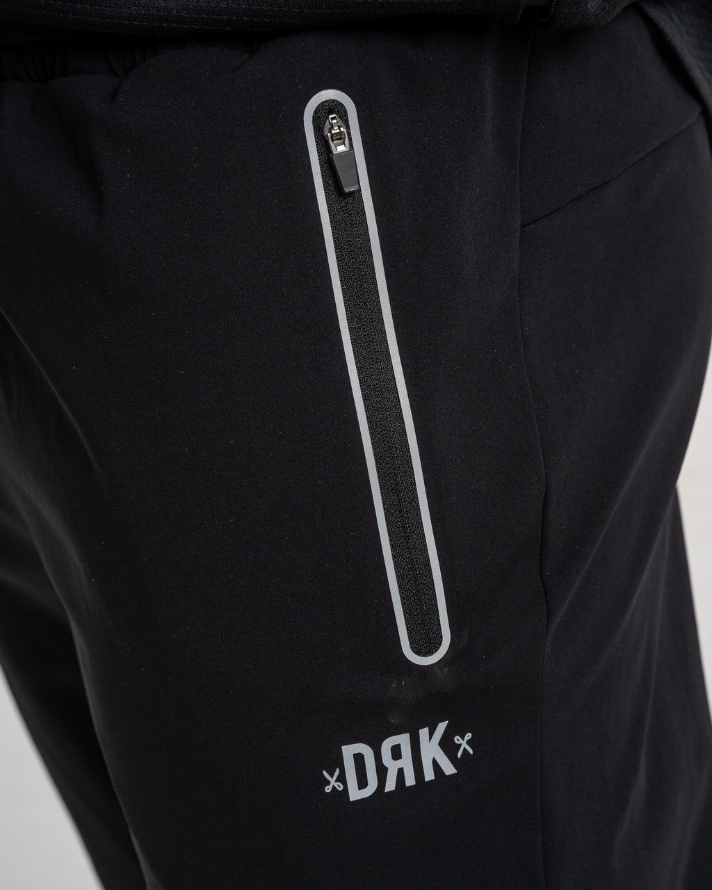 TUCKER Jogger Pants Dorko Middle East